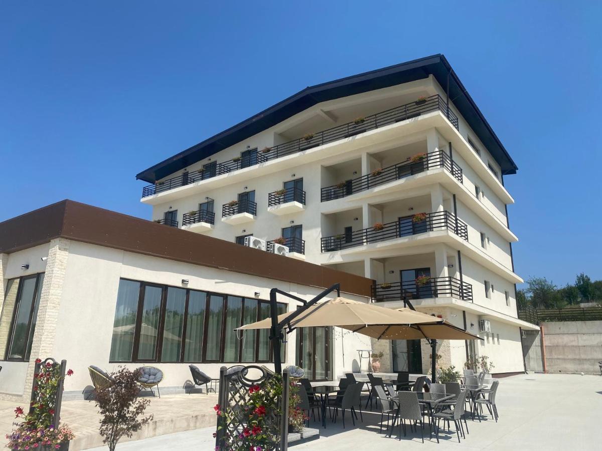 Hotel Maya Horezu Exteriör bild