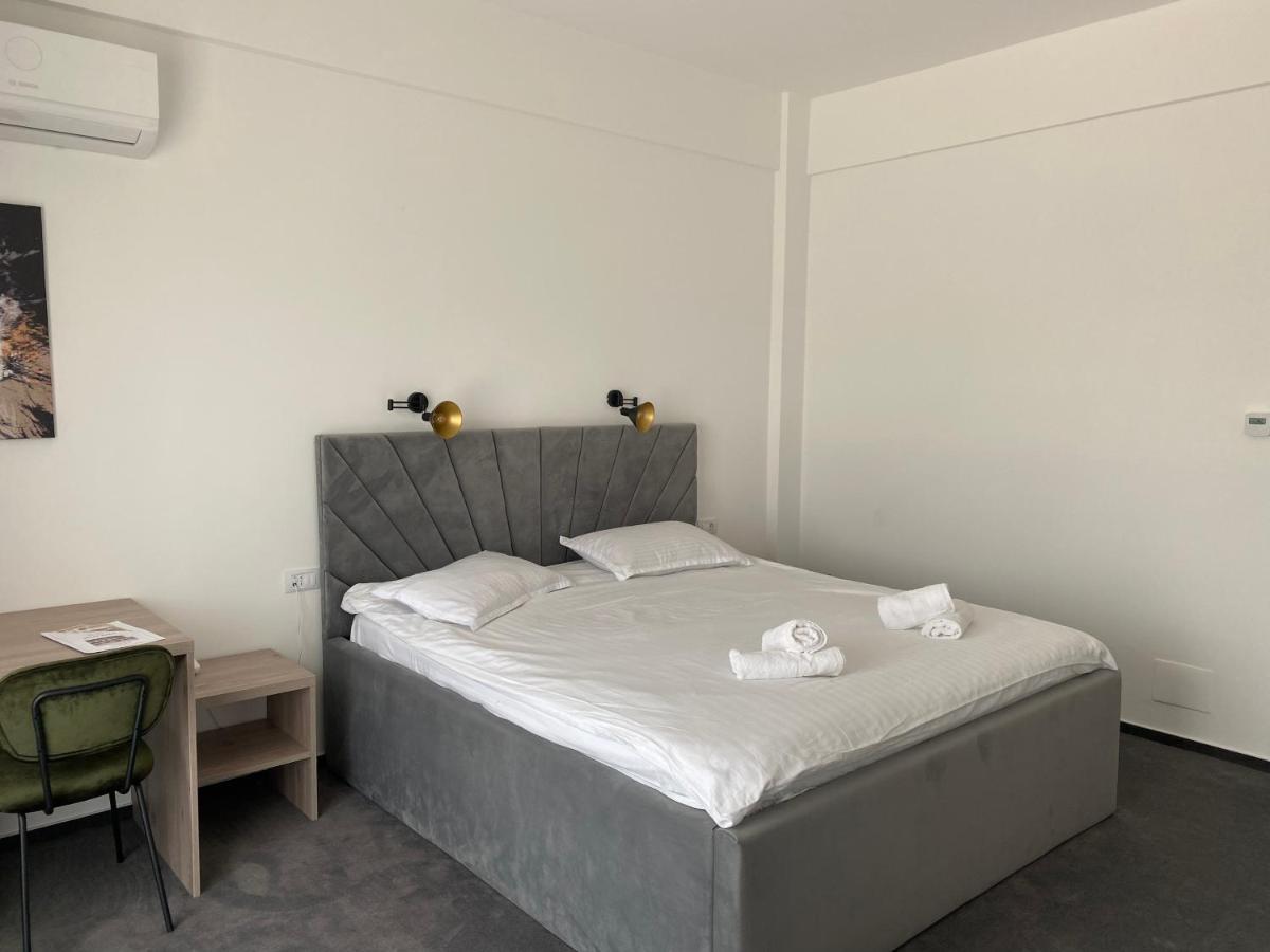 Hotel Maya Horezu Exteriör bild